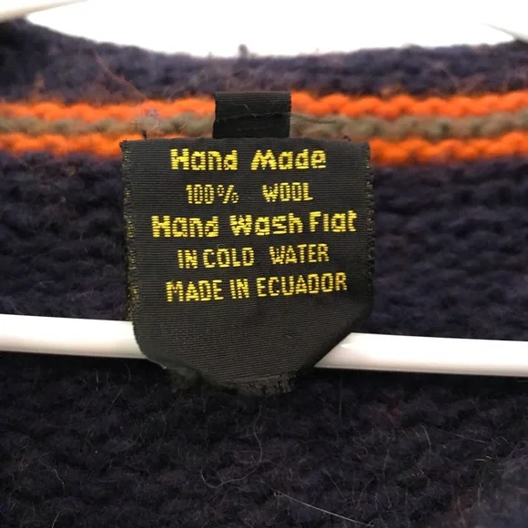 Handmade Ecuadorian Wool Sweater Large - Picture 2 of 5